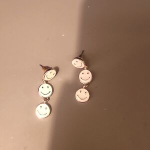 Simons Happy Earrings